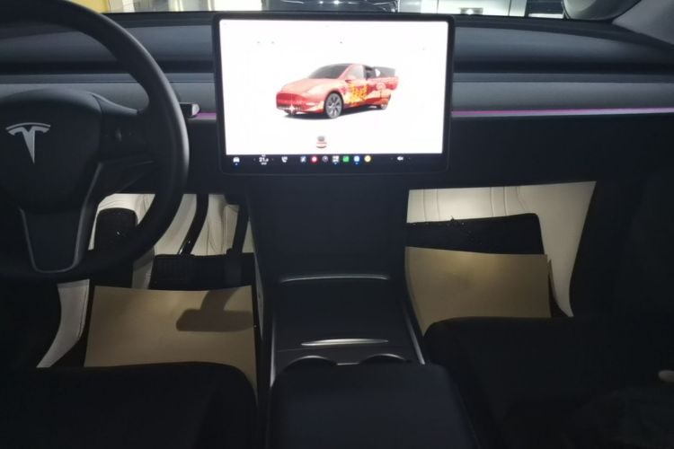 Tesla Model Y 2023 #13 Tesla Model Y 2023 car image #13