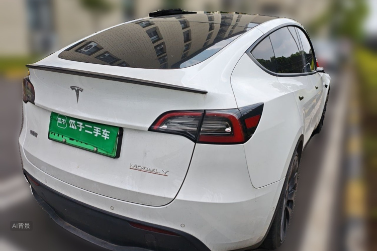Tesla Model Y 2023 immagine di auto #7