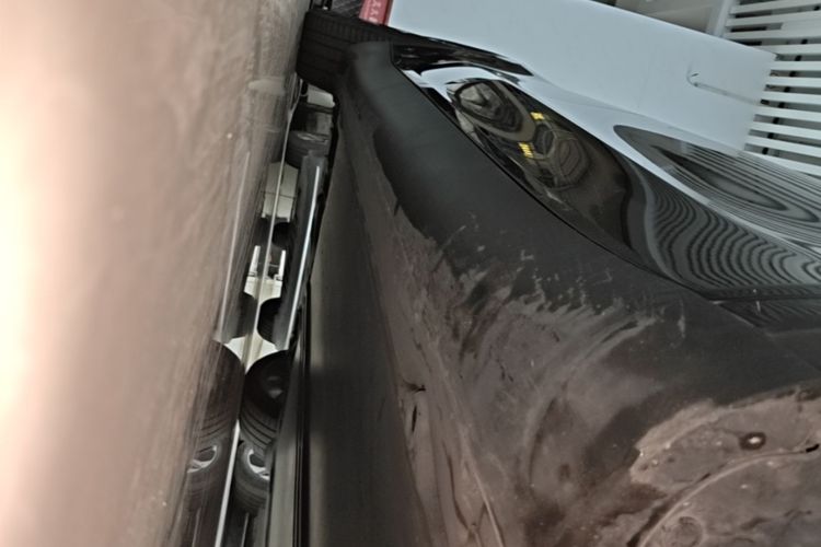 Tesla Model Y 2023 car image #26