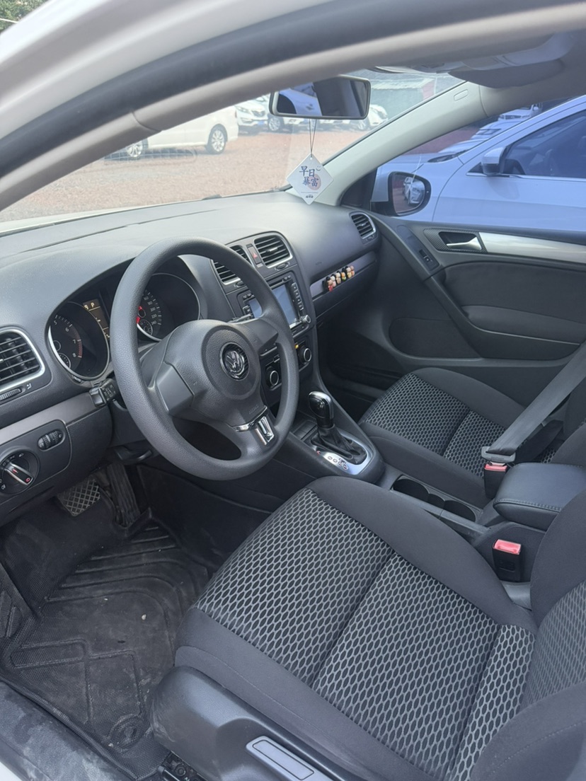 Volkswagen Golf 2013 car image #4