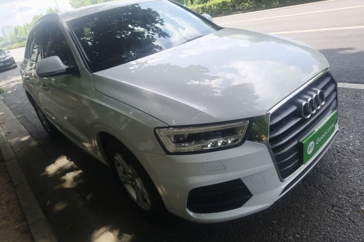 Audi Q3 2018 car image #4