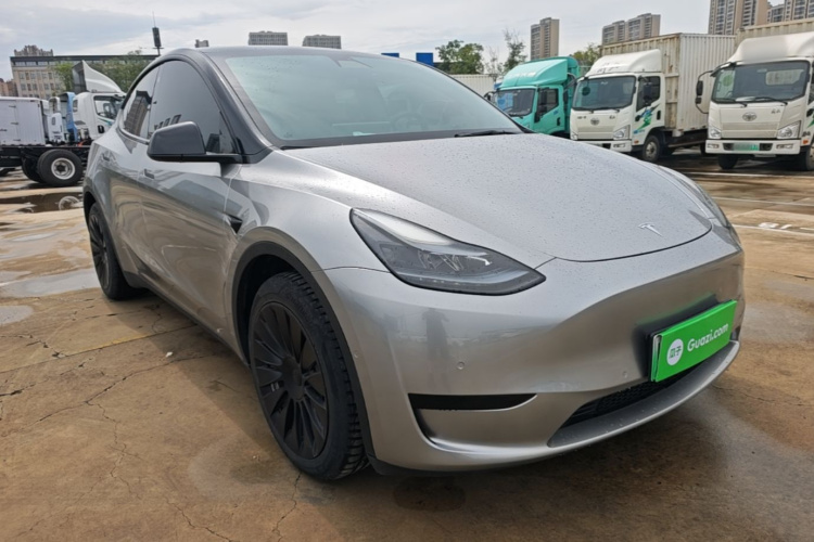 Tesla Model Y 2023 #4 Tesla Model Y 2023 immagine di auto #4
