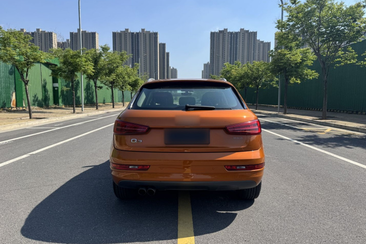 Audi Q3 2017 car image #9