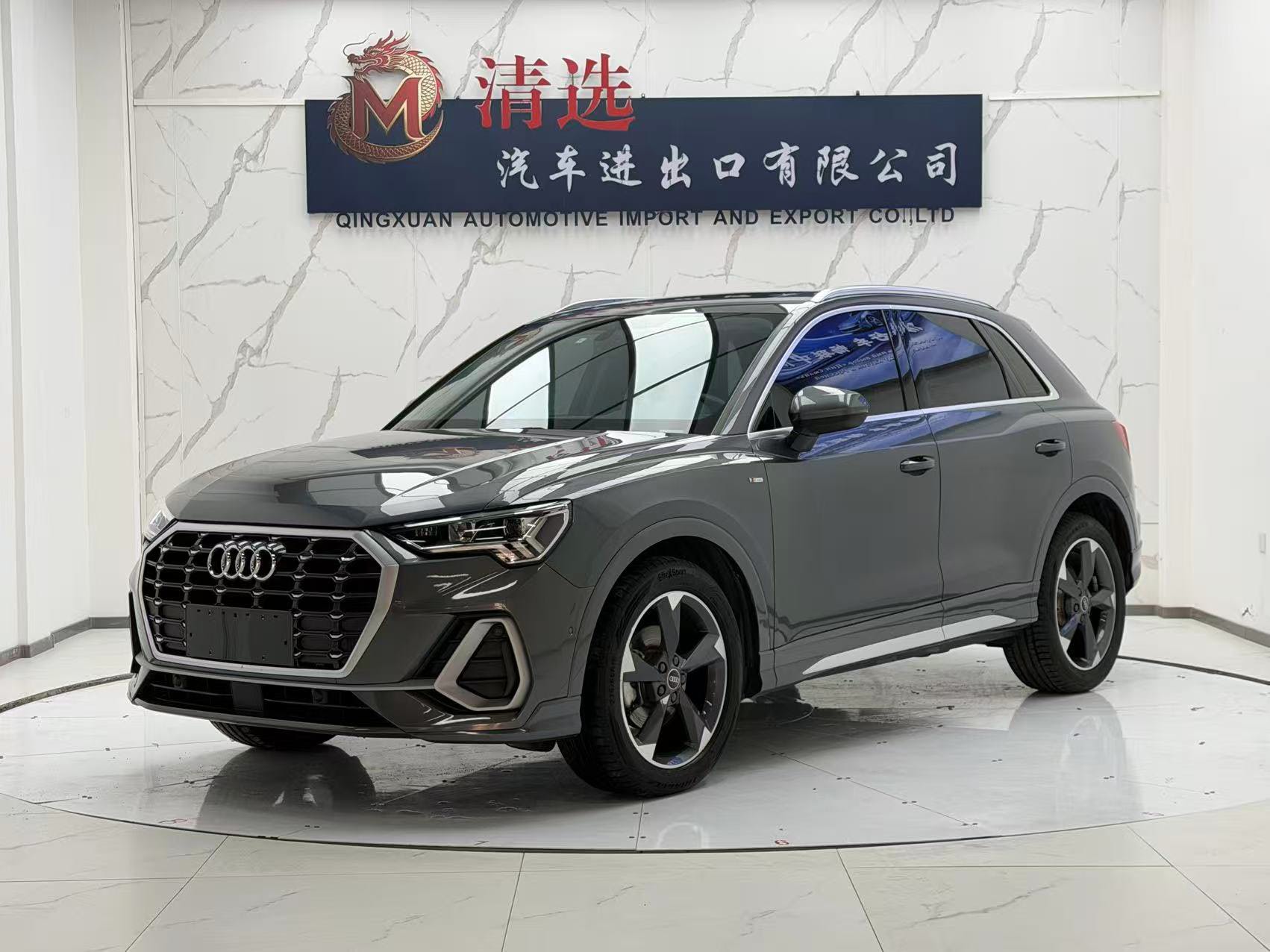 Audi Q3 2022 car image 