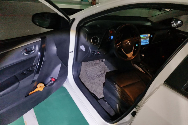 Toyota Corolla 2017 car image #9