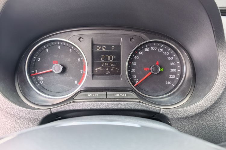 Volkswagen Polo 2018 car image #12