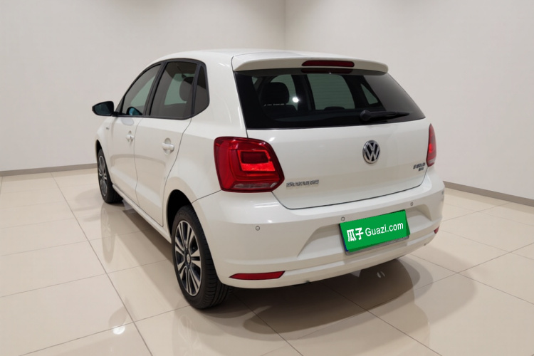 Volkswagen Polo 2019 car image #5