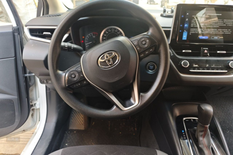 Toyota Corolla 2023 car image #12