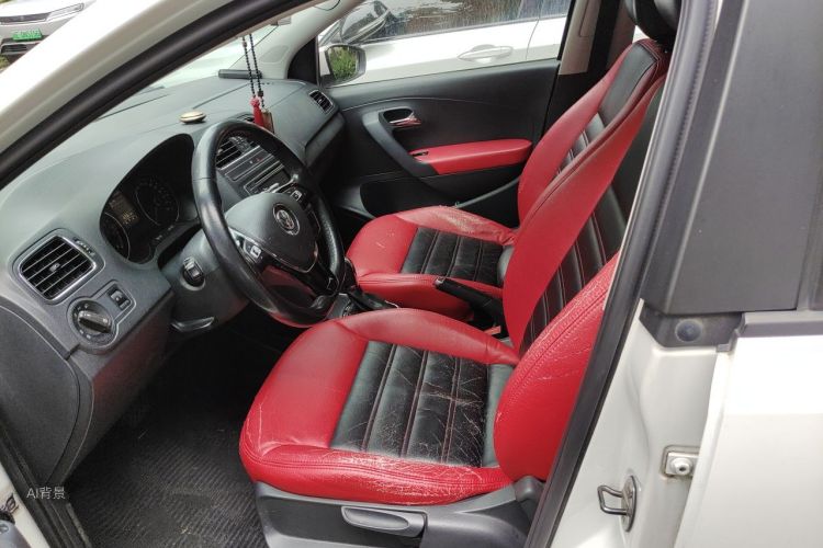 Volkswagen Polo 2016 car image #17