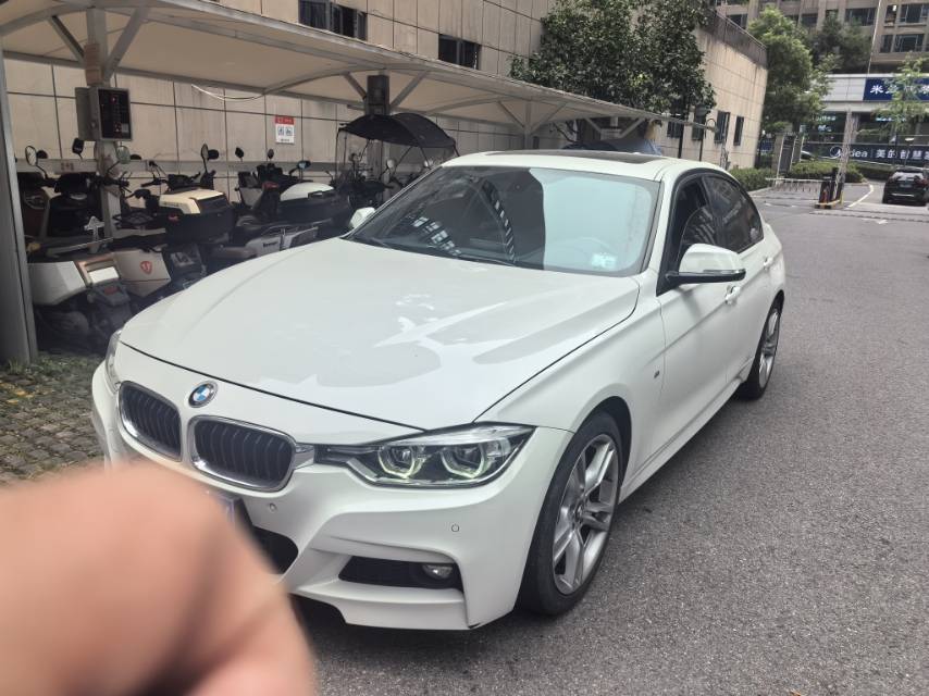 BMW 3 Series 2019 BMW 3 Series 2019 car image