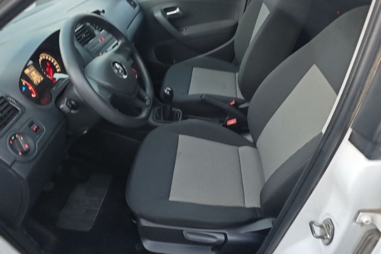 Volkswagen Polo 2016 #15 Volkswagen Polo 2016 car image #15
