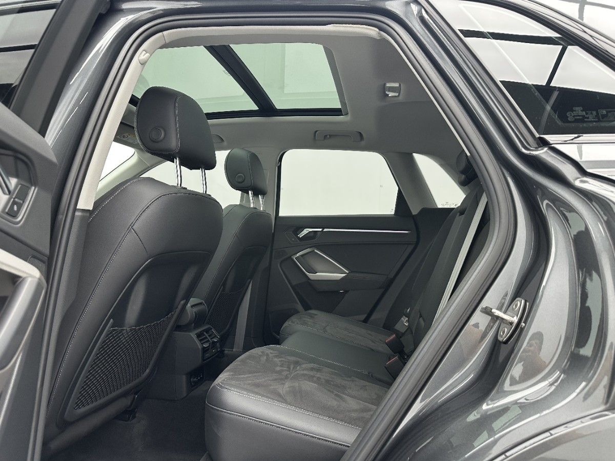 Audi Q3 2023 #6 Audi Q3 2023 car image #6