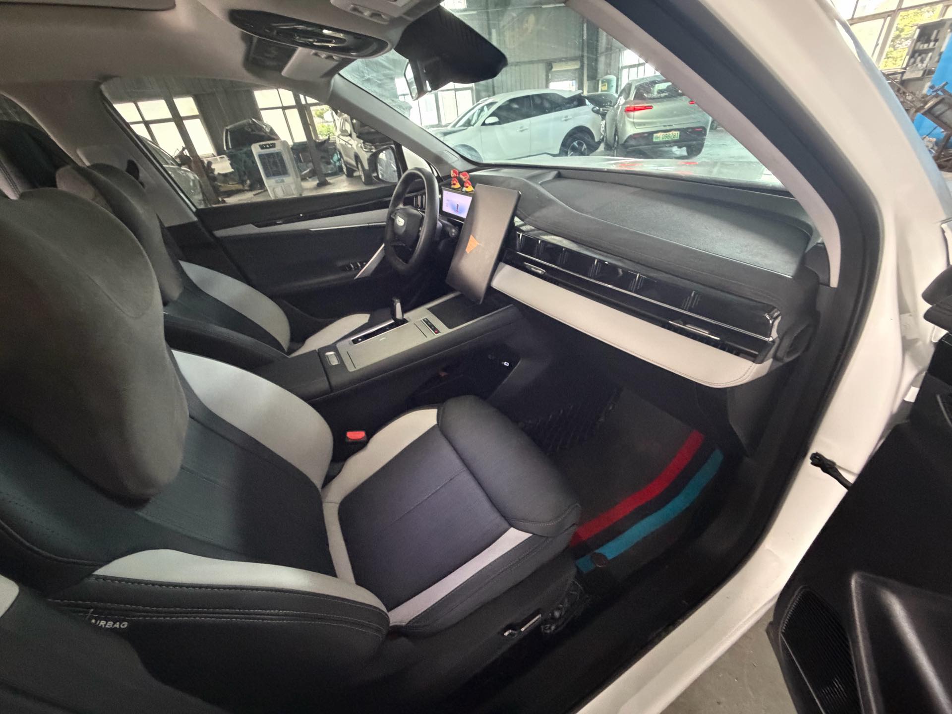 GEELY Boyue L 2025 #5 GEELY Boyue L 2025 car image #5