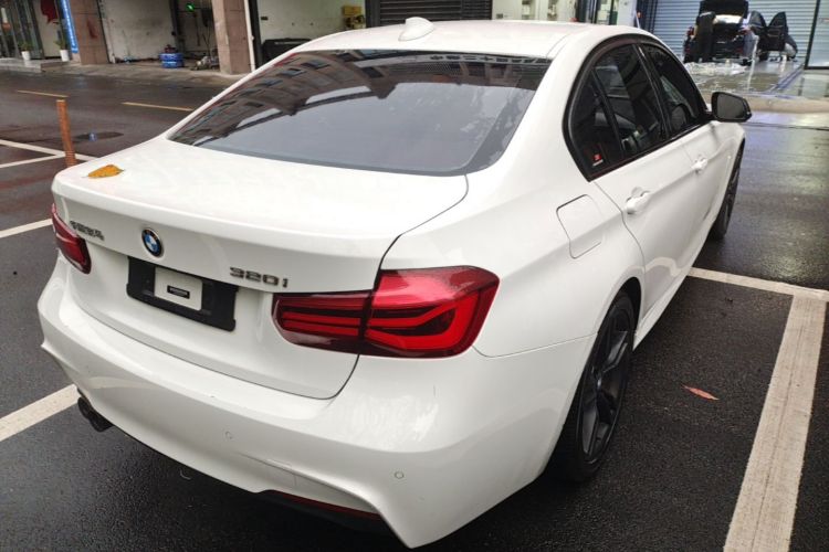 BMW 3 Series 2019 car image #5
