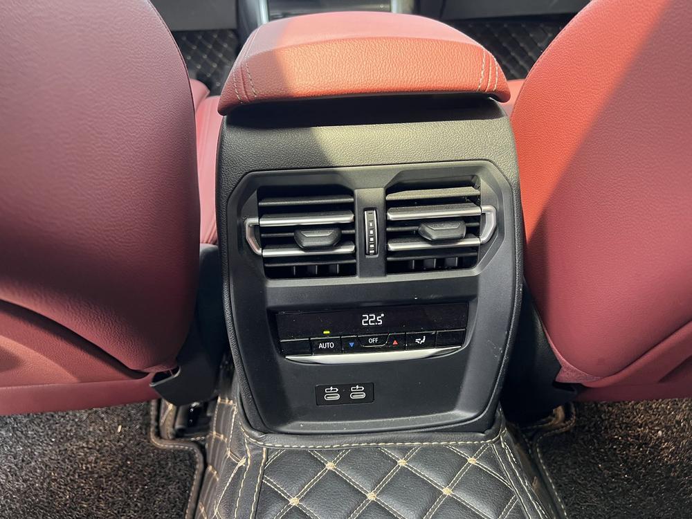 BMW 3 Series 2023 #7 BMW 3 Series 2023 car image #7