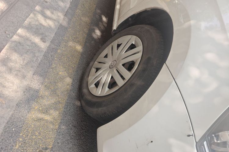 Volkswagen Polo 2017 car image #9