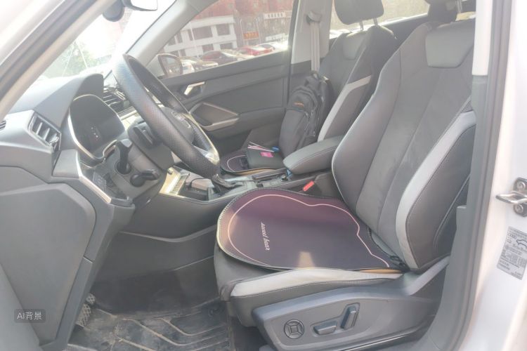Audi Q3 2023 car image #17