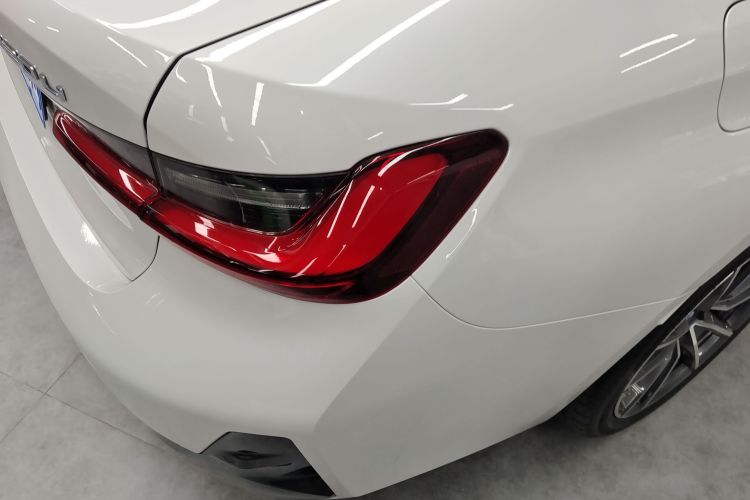 BMW 3 Series 2024 car image #8