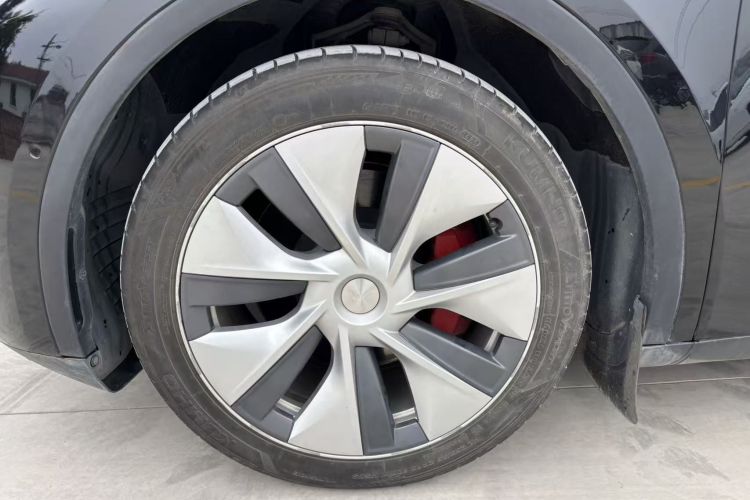 Tesla Model Y 2022 #5 Tesla Model Y 2022 car image #5