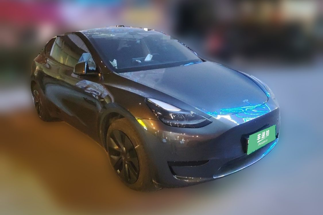 Tesla Model Y 2024 car image #2