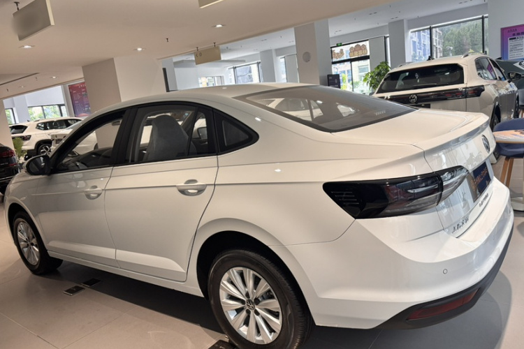 Volkswagen Lavida 2025 car image #7