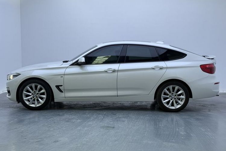 BMW 3 Series GT 2018 #6 BMW 3 Series GT 2018 car image #6