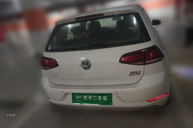 Volkswagen Golf 2018 car image #6