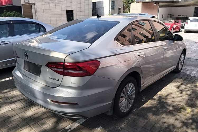 Volkswagen Lavida 2018 car image #7