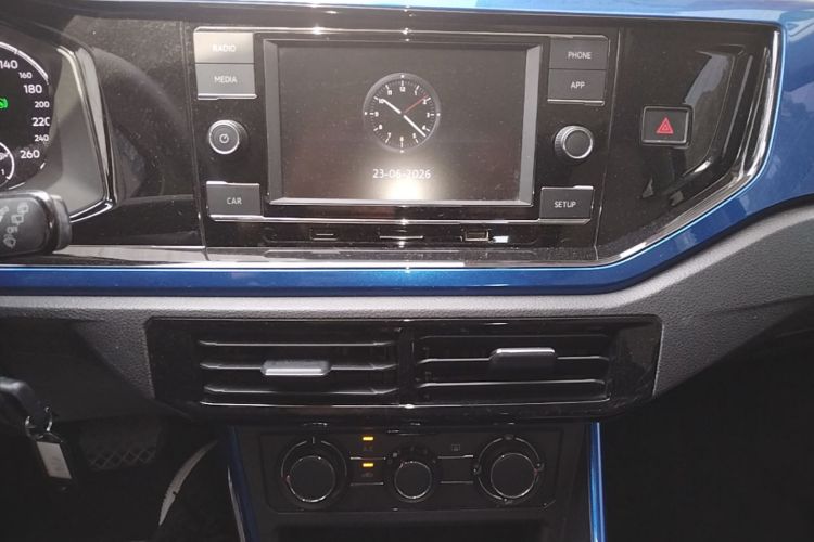 Volkswagen Polo 2020 car image #13