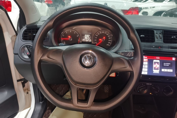 Volkswagen Polo 2016 #15 Volkswagen Polo 2016 car image #15