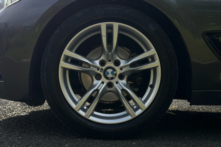 BMW 3 Series GT 2017 imagem de carro #5