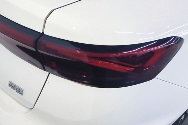 GEELY Emgrand 2026 car image #8