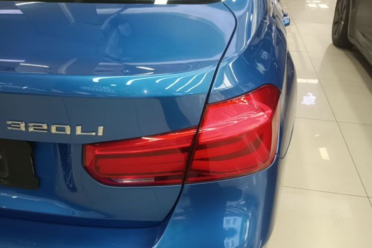 BMW 3 Series 2017 صورة سيارة #8