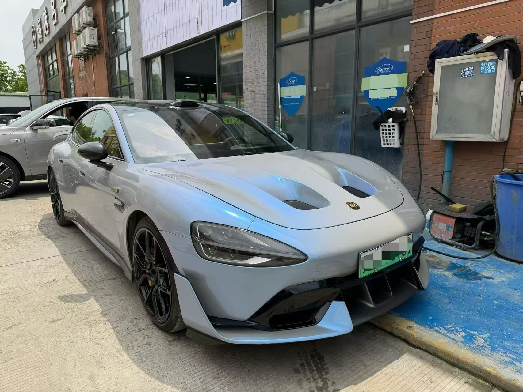 MI SU7 Ultra 2025 car image #3