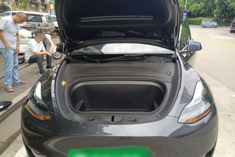 Tesla Model Y 2024 #18 Tesla Model Y 2024 car image #18