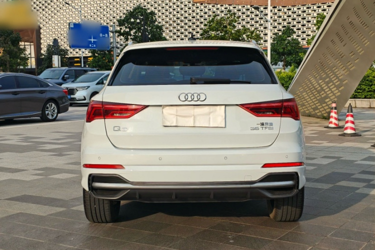 Audi Q3 2021 #12 Audi Q3 2021 car image #12