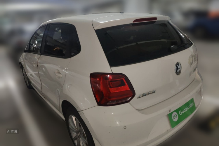 Volkswagen Polo 2015 car image #5