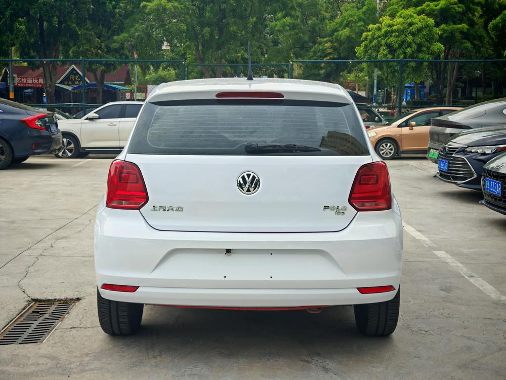 Volkswagen Polo 2017 car image #5