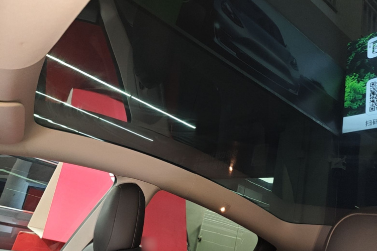 Tesla Model Y 2022 #18 Tesla Model Y 2022 car image #18