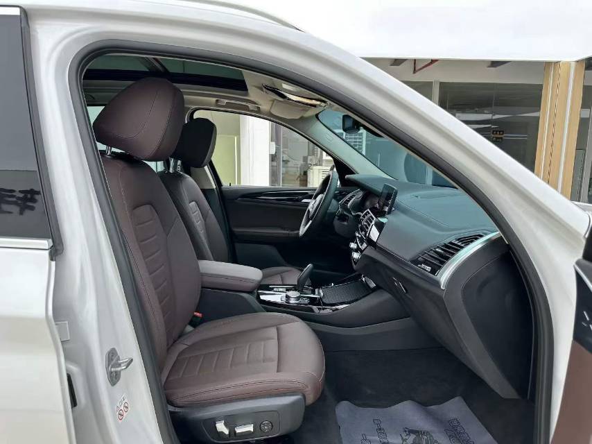 BMW X3 2020 car image #4