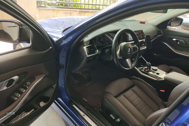 BMW 3 Series 2020 car image #18