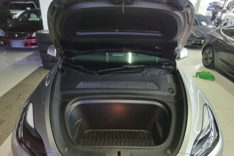 Tesla Model Y 2024 #20 Tesla Model Y 2024 صورة سيارة #20