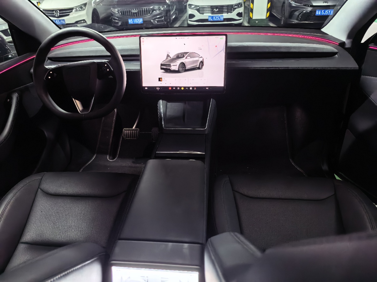 Tesla Model Y 2025 car image #6