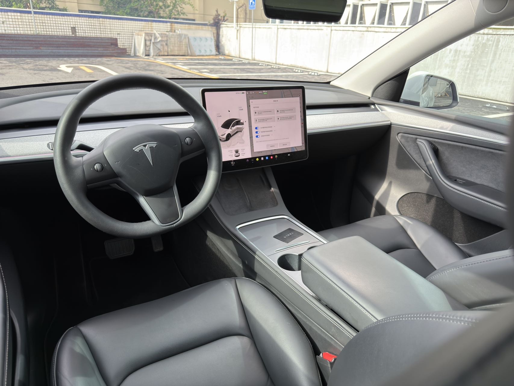 Tesla Model Y 2024 #9 Tesla Model Y 2024 car image #9