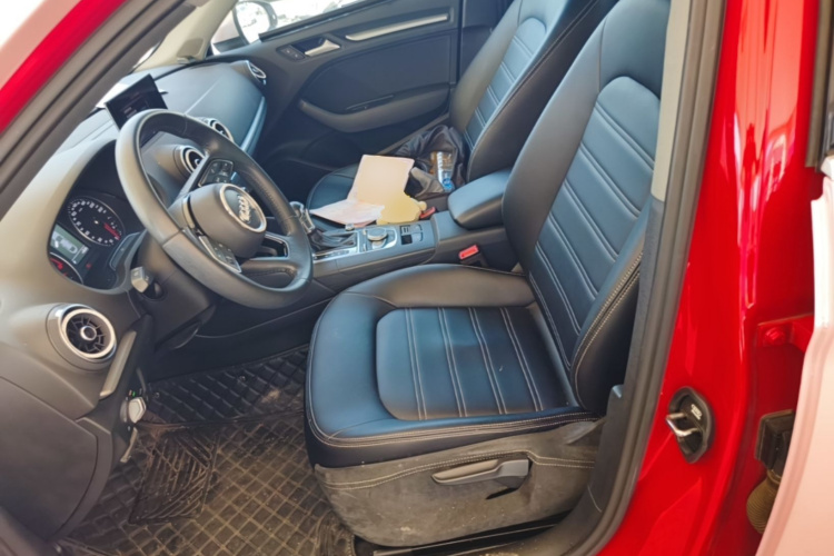 Audi A3 2019 immagine di auto #15