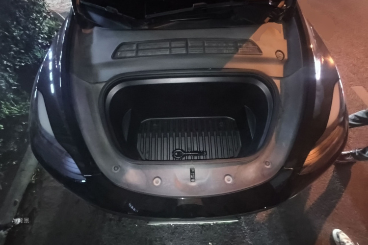Tesla Model Y 2023 car image #22
