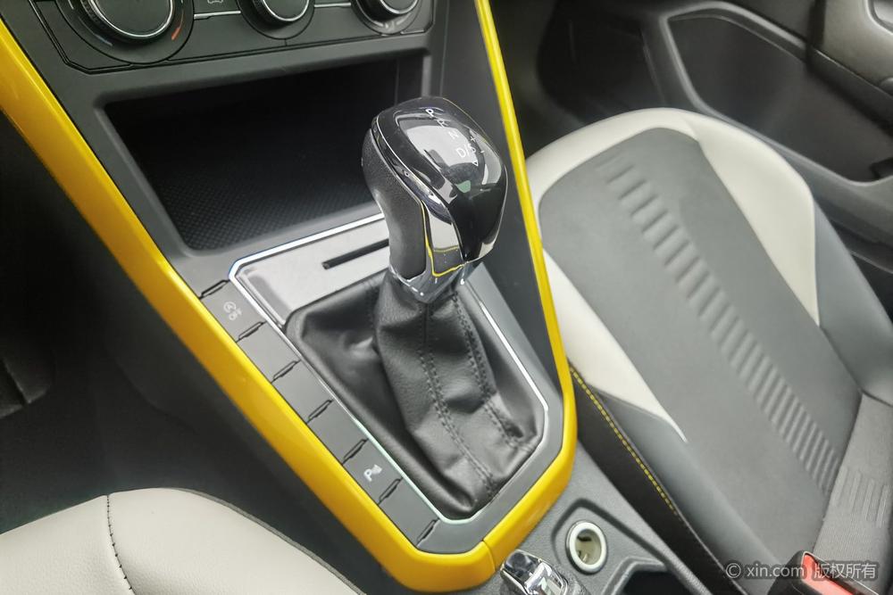 Volkswagen Polo 2020 car image #14