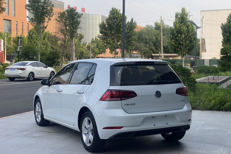 Volkswagen Golf 2019 #3 Volkswagen Golf 2019 car image #3