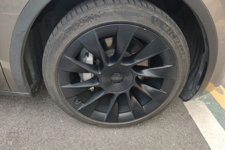 Tesla Model Y 2022 #9 Tesla Model Y 2022 car image #9