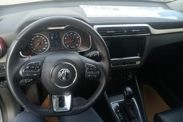 MG ZS 2020 car image #10